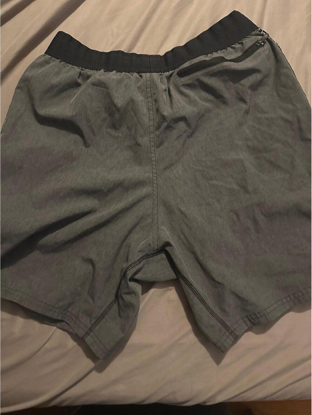 Nike - Picture 2 of 3